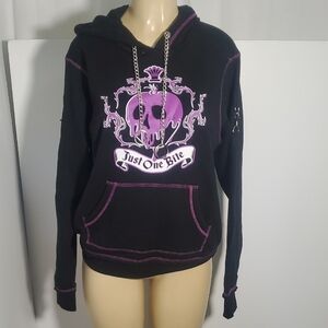 NWT Disney Villains Snow White And The Seven Dwarfs Just One Bite Hoodie Size S